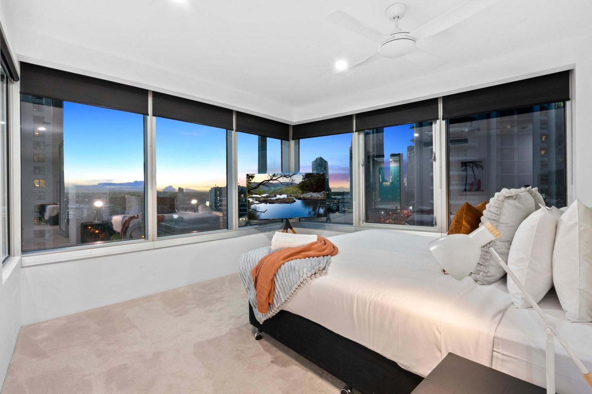 Q Tower At Surfers Paradise - Self Contained Apartments Gold Coast Exterior foto